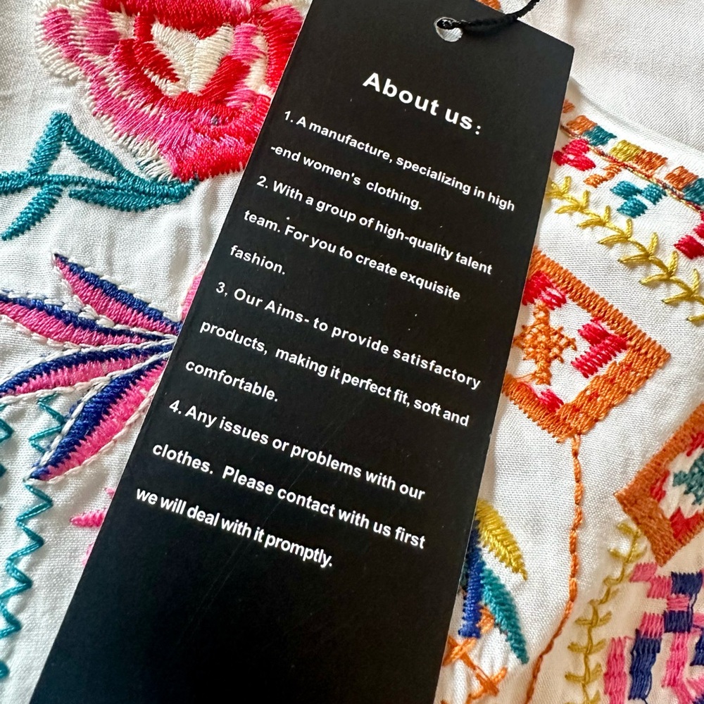 NWT Laura Klein Embroidered Top Size Large - Picture 2 of 5